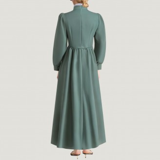 Classic Victorian style women's long-sleeved dress